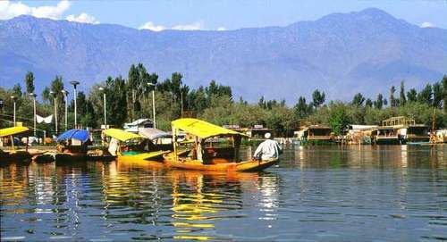 What is the best time to visit Jammu and Kashmir? Which places are worth visiting there? What precautions need to be taken before going...