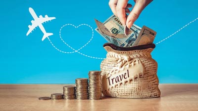 Content creators should keep these 5 things in mind while traveling, it will not cost much. easy hacks for travel bloggers to save money during trip | HerZindagi