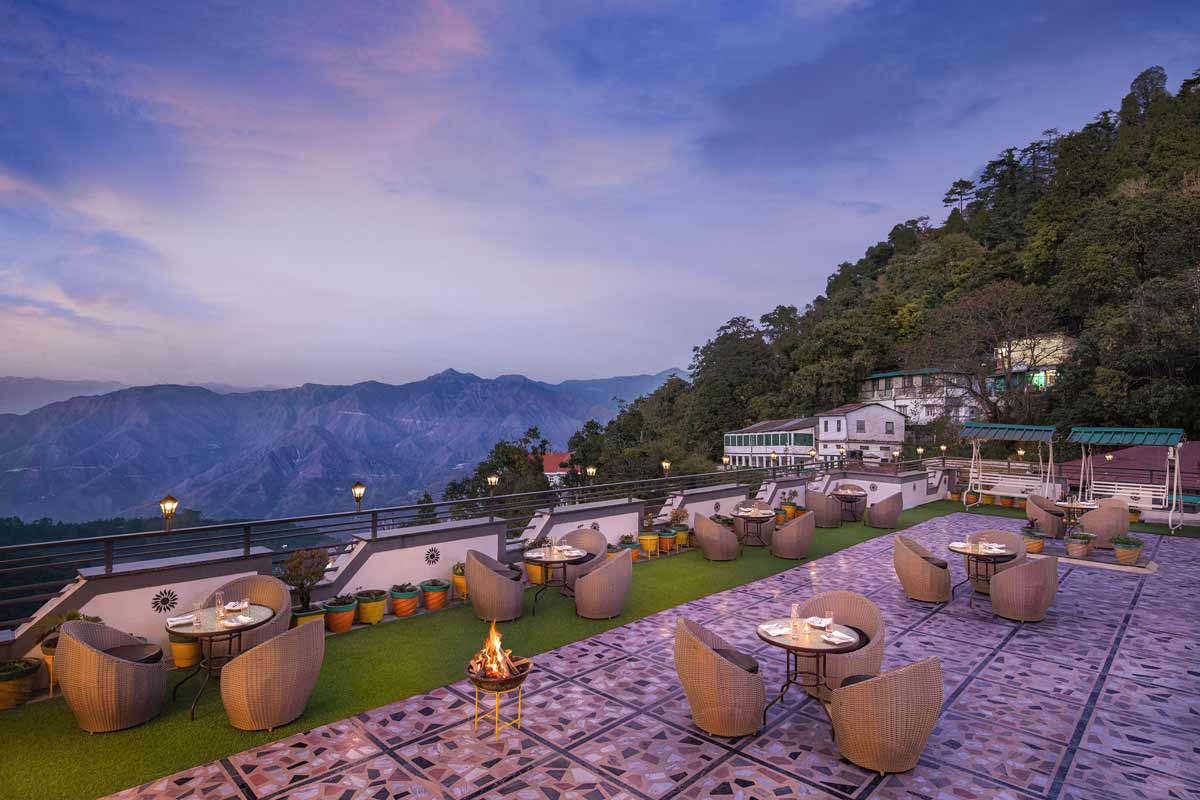 Best Hill Stations For Destination Wedding. Famous hill stations of India. Best place for destination wedding. famous hill stations to host destination wedding | HerZindagi