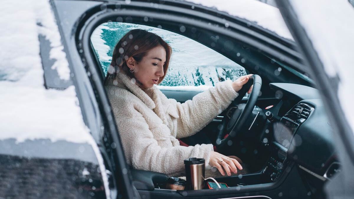 Know these things before going on a long drive in winter. things to keep in mind while going on long drive in winter HerZindagi