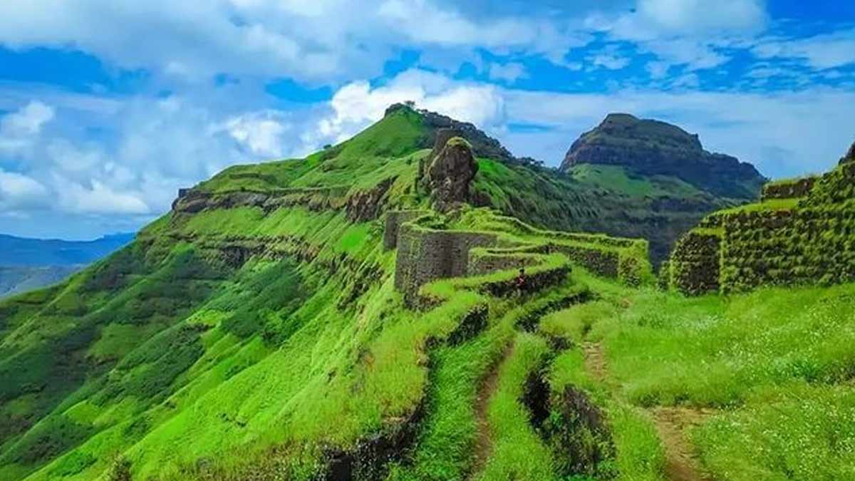 Places To Visit In Maharashtra Places to visit in monsoon A place to visit for couples