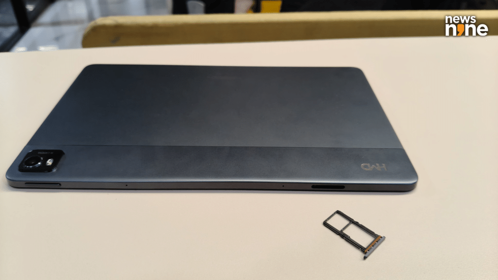 HMD T21 SIM slot. (Image Credit: Pragya Singha Roy/News9)