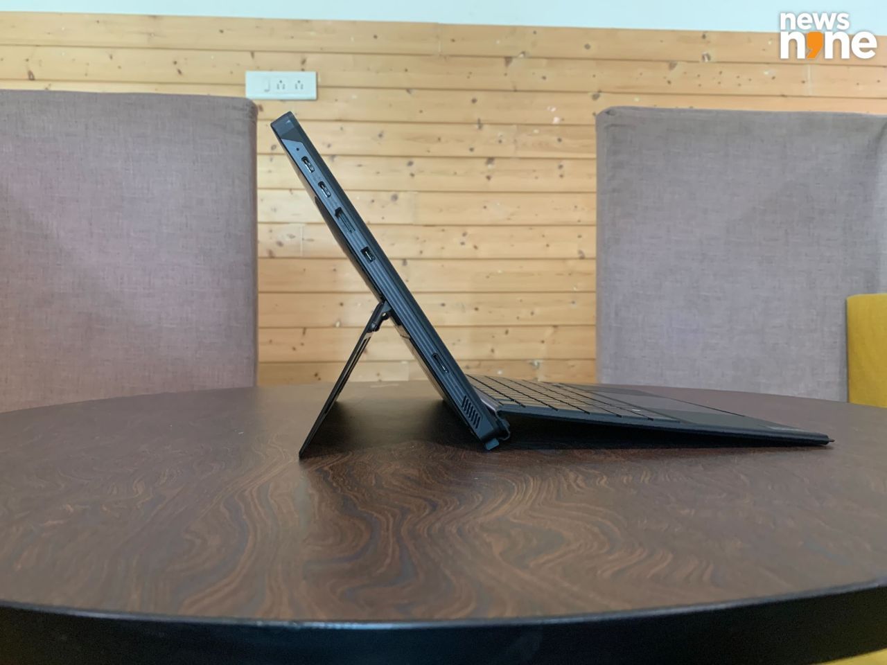 There are a lot of foldable elements in the device. (Image Credit: Aditya Madanapalle/News9).