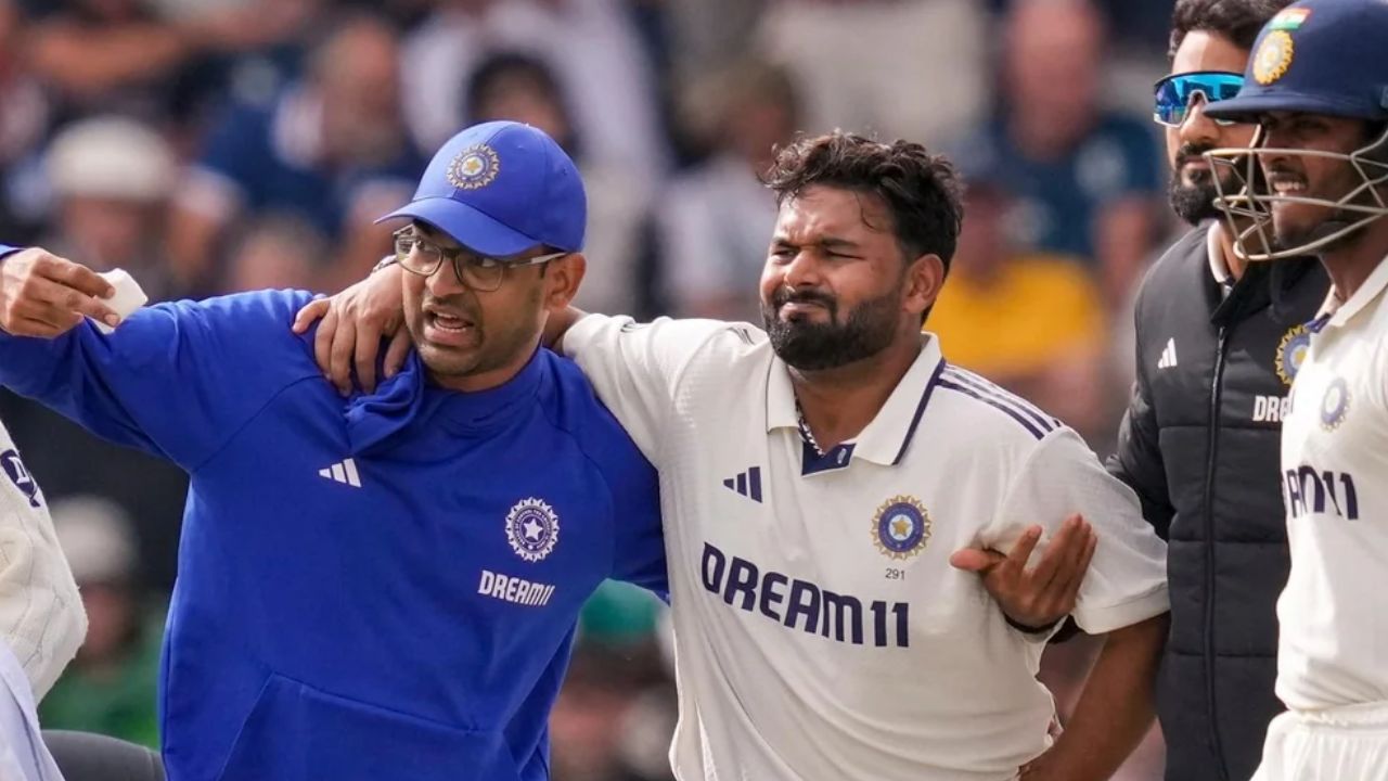 Asia Cup के बीच Team India को बड़ा झटका, स्टार विकेटकीपर बल्लेबाज आगामी 10 मैचों से हुआ बाहर