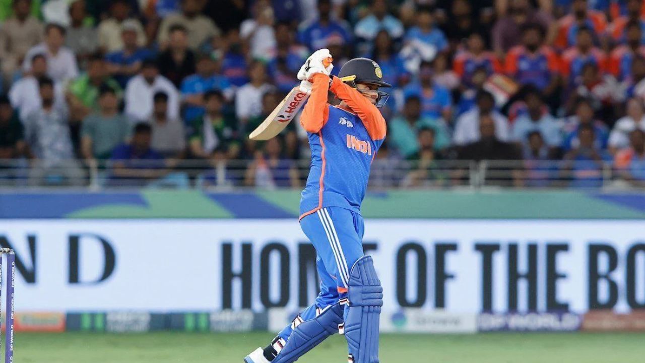 Abhishek Sharma की पारी से खुश नहीं हुए Sehwag, ये कहते हुए बल्लेबाज को लगाई डांट