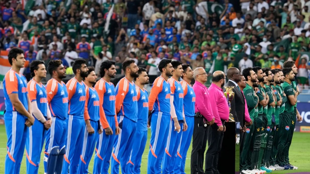 'टॉस तो फिक्स था....' पाकिस्तान ने लगाया अब तक का सबसे बड़ा इल्जाम, बोले भारत को जानबूझकर जिता दिया गया TOSS 63 'टॉस तो फिक्स था....' पाकिस्तान ने लगाया अब तक का सबसे बड़ा इल्जाम, बोले भारत को जानबूझकर जिता दिया गया TOSS