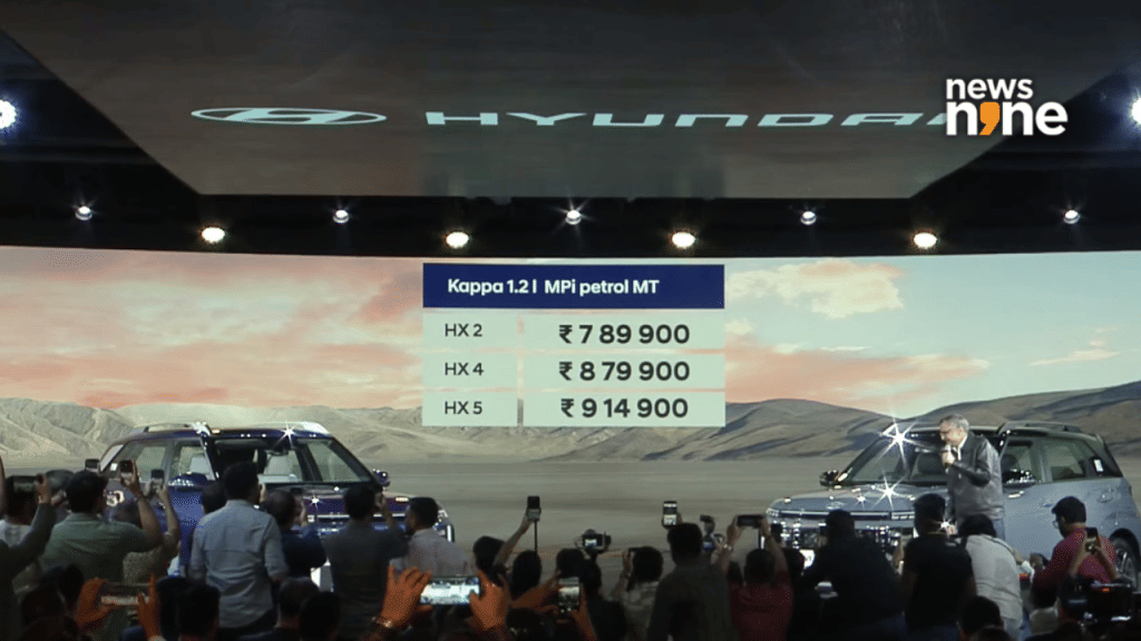 Hyundai VENUE Price