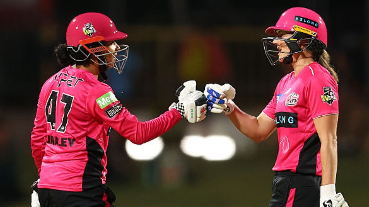 Sydney Sixers Win Match Wbbl Getty