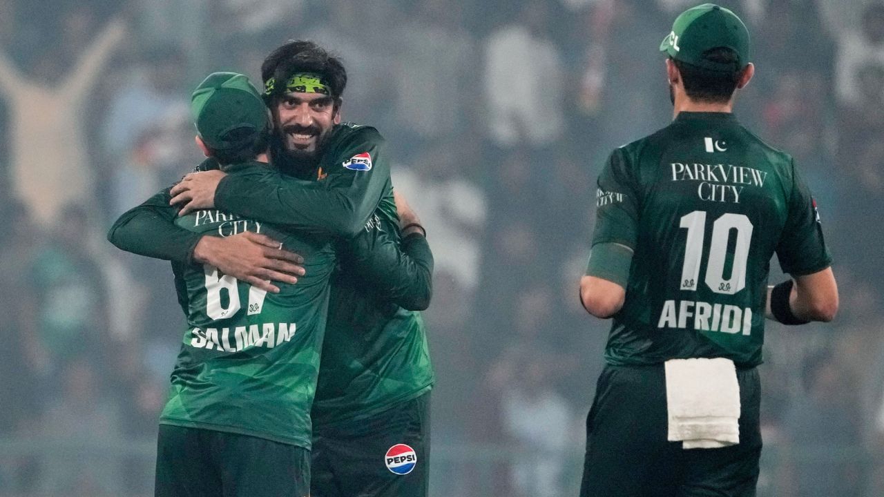 Usman Tariq Hattrick Pti