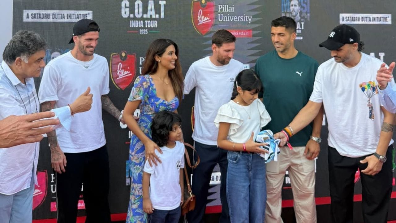 Messi And Sachin (1)