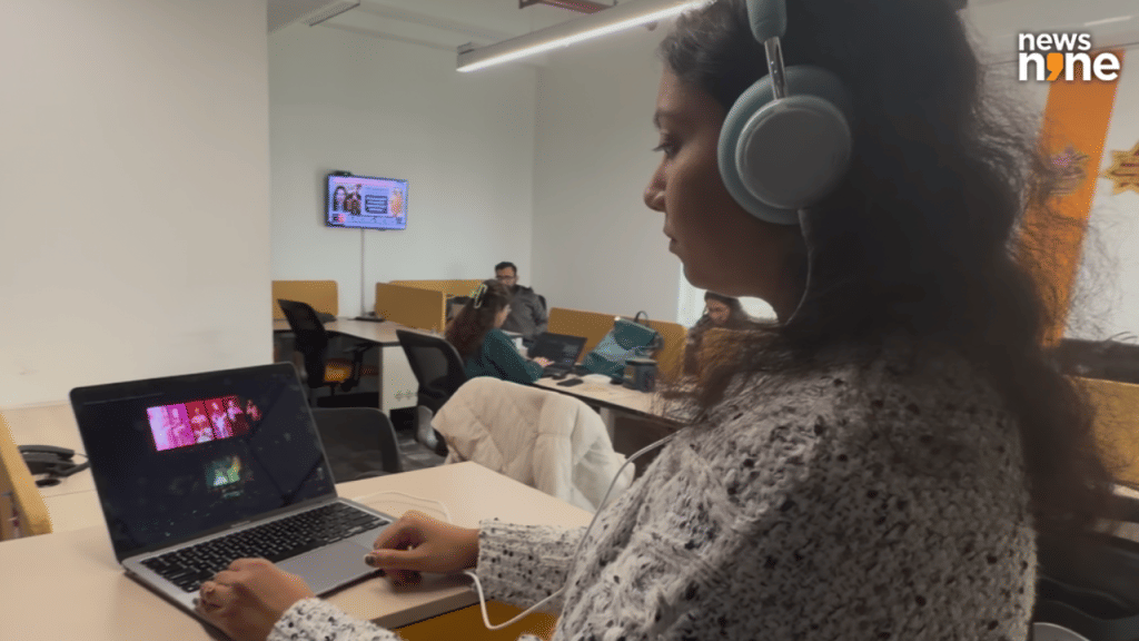 Headphone Pro gets a 1.2-metre 3.5 mm to 3.5 mm audio cable