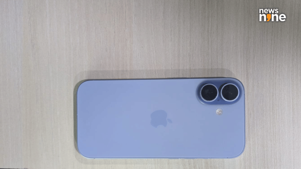 iPhone 17 is much lightweight and yet doesn't feel less premium