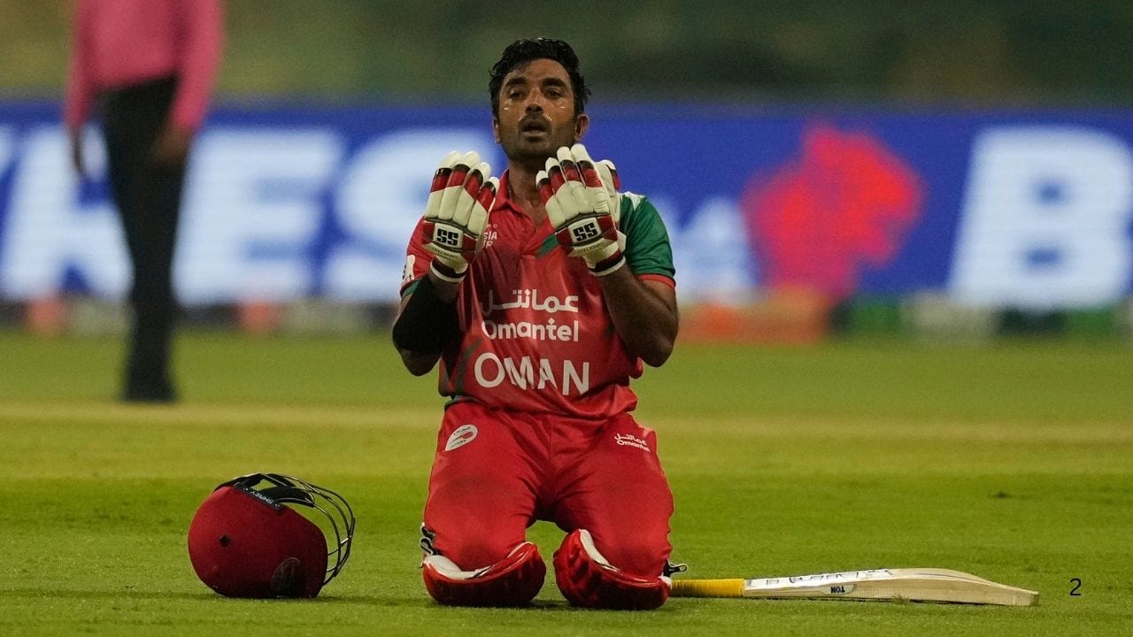 Aamir Kaleem Oman Player Pti