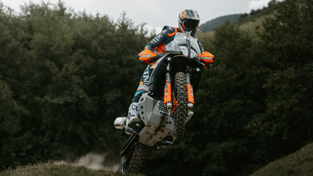 KTM 890 Adventure R Rally.