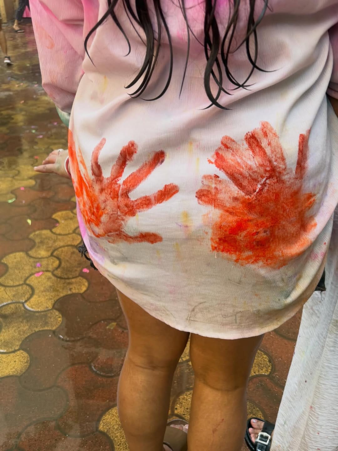 Raveena Tandon's epic Holi celebrations go viral. 