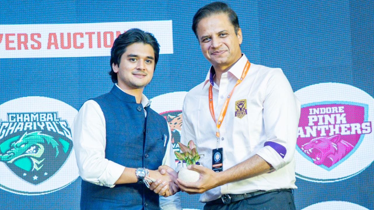 Mahanaaryaman Scindia (1)