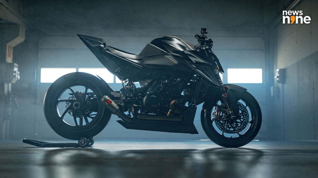 KTM 1390 Super Duke RR Track is purpose-built for track-only