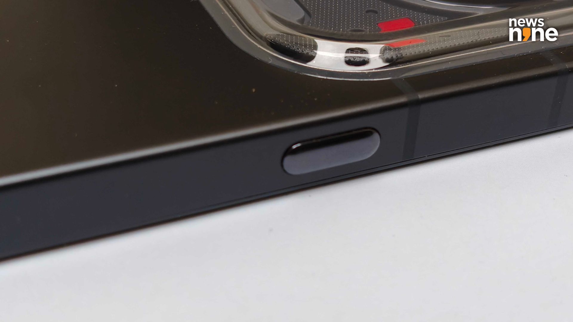 The power button on the right has a distinct shape and feel from the other buttons. (Image Credit: Aditya Madanapalle/News9). 